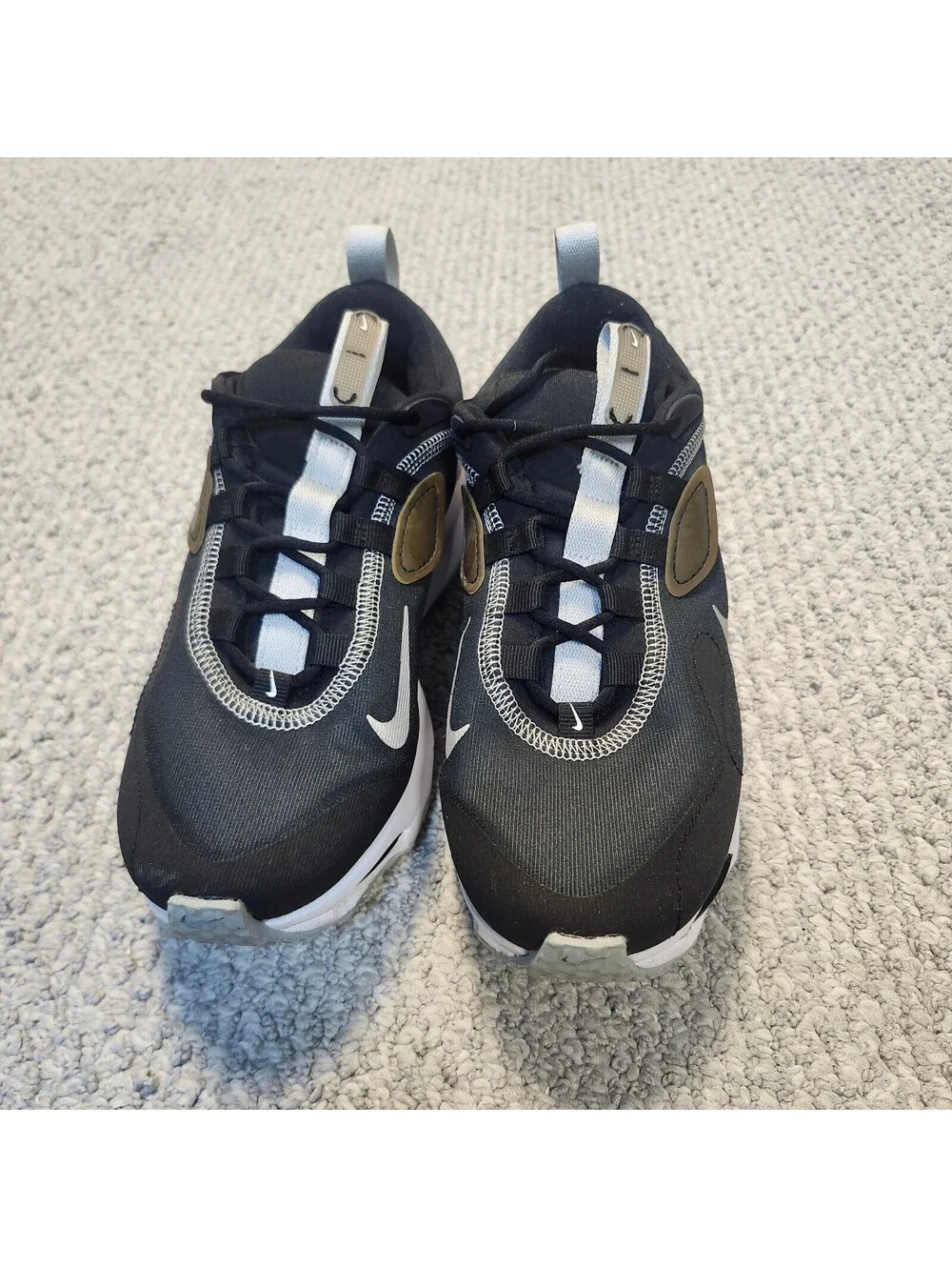 Nike Women's Spark Sneakers Size 7.5 Black and White